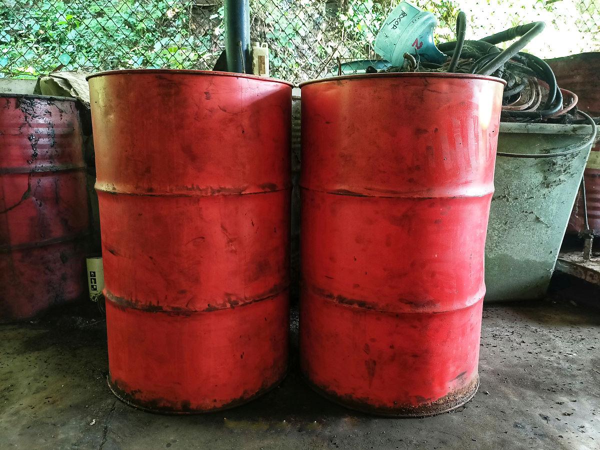 油桶随意堆放被罚10万，程序瑕疵能否撤销处罚？